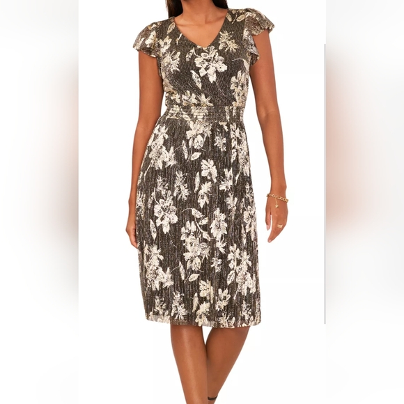 Vince Camuto Dresses & Skirts - COPY - Vince Camuto Metallic Floral Print Flutter Sleeve Dress SZ LARGE REG PRI…